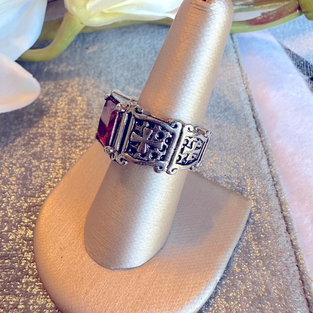 Sterling Silver Ring With Simulated Ruby. - image 3